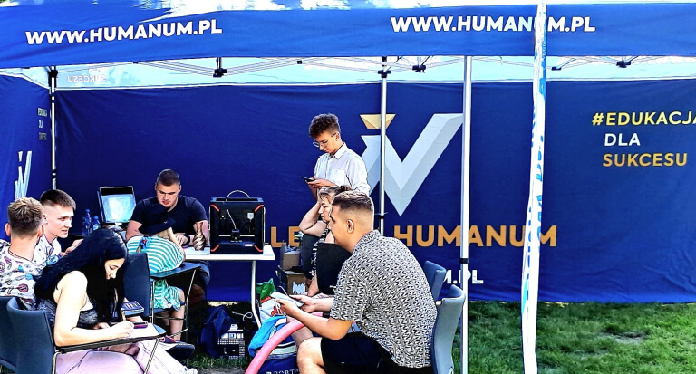 Festiwal Nauki i Technologii Humanum na plaży miejskiej w Wolsztynie